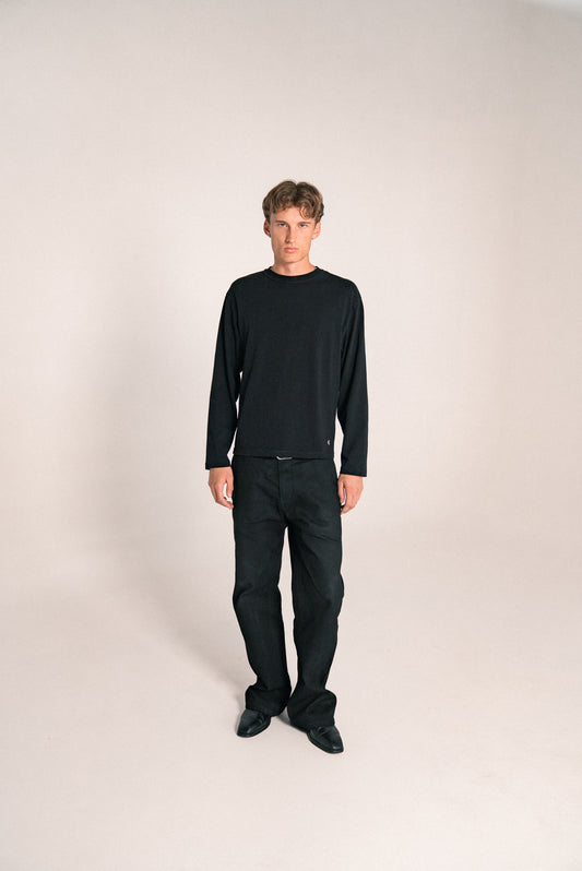 krew long sleeve in black
